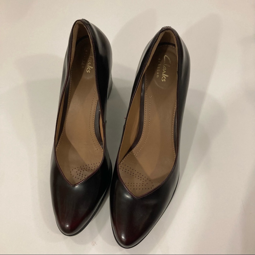 Clarks Artisan Heels Deep Red Burgundy 3” Heel Women's Size 9.5